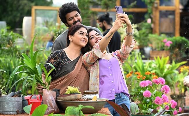 Pic Talk: Rashmika's Selfie Time With Vijay